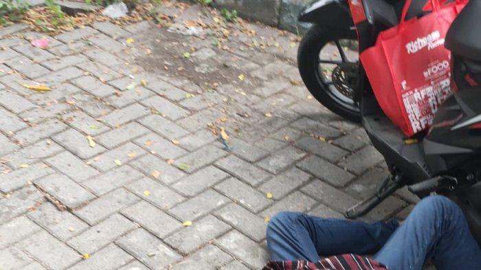 Kelelahan dalam Perjalanan Naik Motor dari Surabaya ke Bojonegoro, Wanita Ini Meninggal di Pangkuan Suami